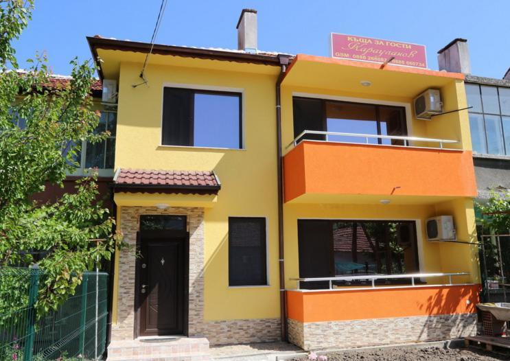 Guest House Karaulanov Elhovo  外观 照片