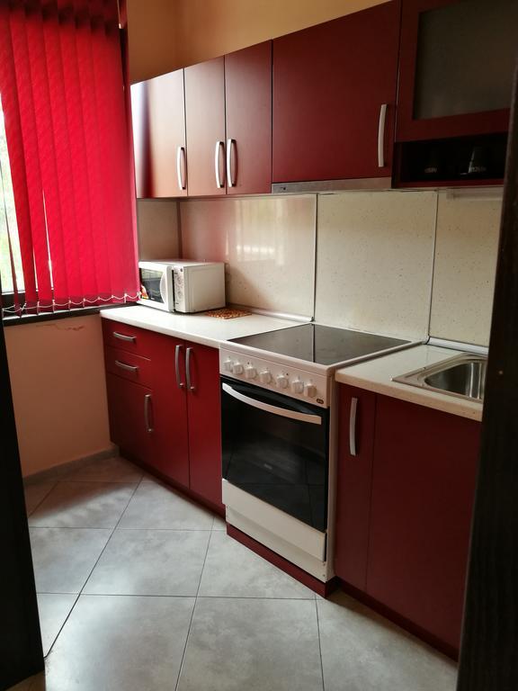 Guest House Karaulanov Elhovo  外观 照片
